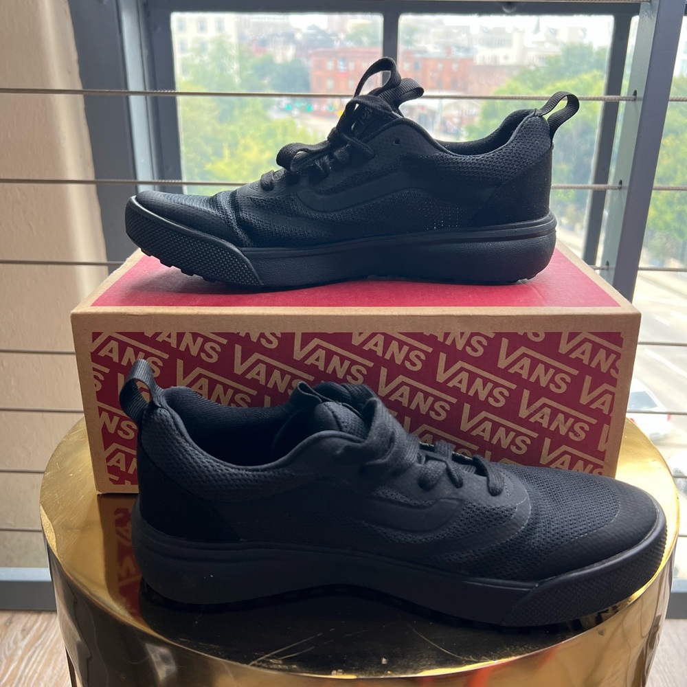 Vans Men's Black Sneakers